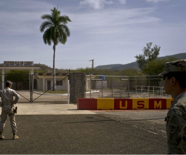 US Officials Looking to Transfer Captured ISIS Fighters to Gitmo