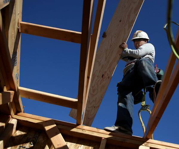 US Home Builder Confidence Rises as Rate Cut Looms