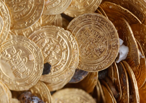 2,000 Gold Coins, Dating Back to 10th Century, Found Off Israel Coast