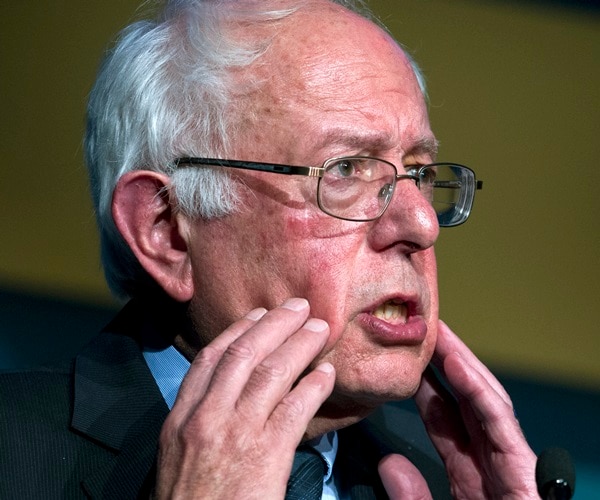 Bernie Sanders Hospitalized After Experiencing Chest Pains