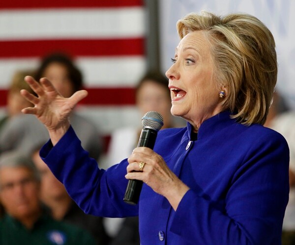 Hillary Clinton Prepares for Crucial Campaign Stretch