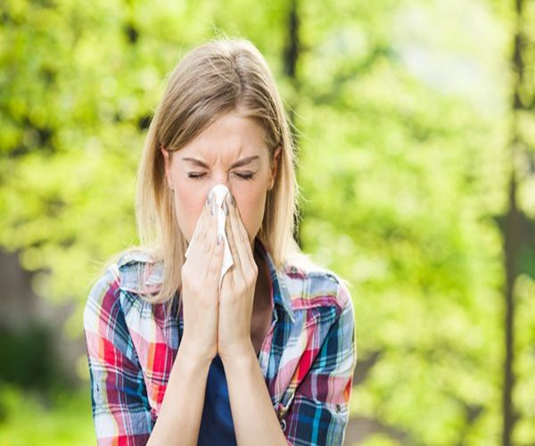 7 Natural Ways to Treat Spring Allergies