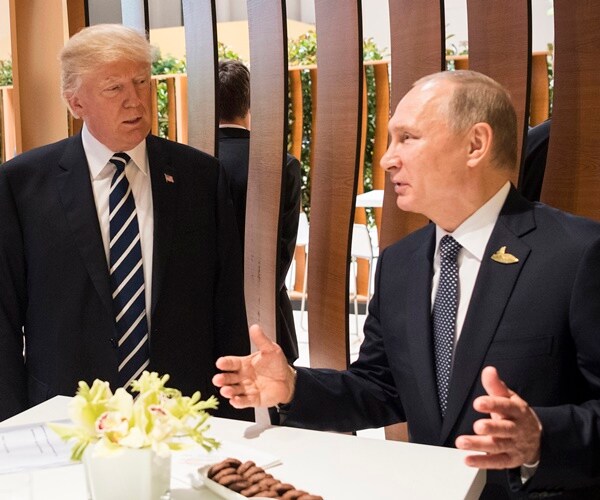 president donald trump and president vladimir puting talking