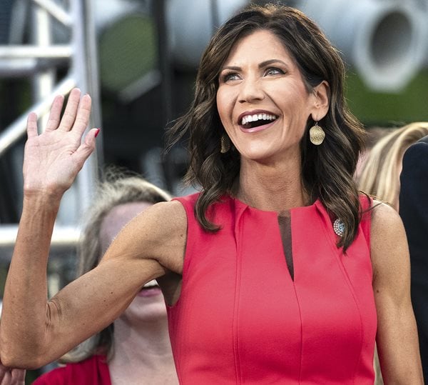 kristi noem waves before her mount rushmore speech july 3