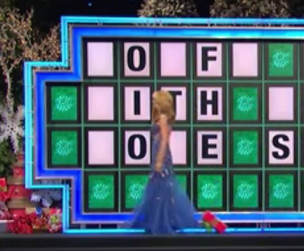 Wheel of Fortune's Vanna White Has a Wardrobe Malfunction