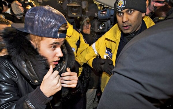 Justin Bieber New Arrest: Toronto Police Book Him in Assault