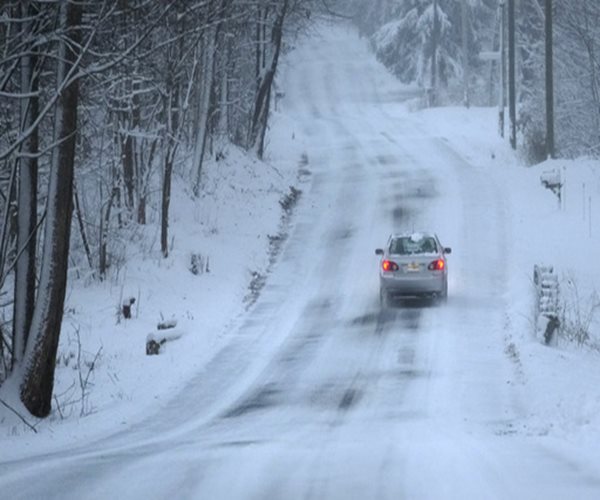 Winter Weather Buffets Both US Coasts; Snow Spreads across Northeast While Sierra Faces Heavy Snow