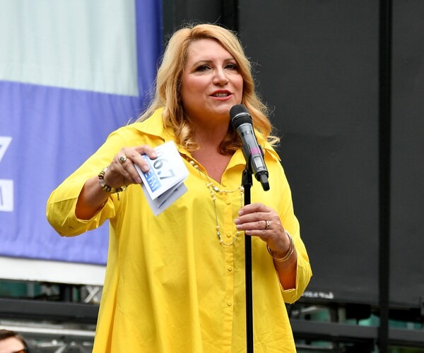 Radio host Delilah Rene