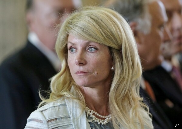 Wendy Davis Stubs Her Political Toe on Discrepancies in Her Bio