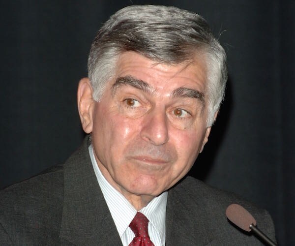 Dukakis: 17-Candidate GOP Field Makes Entertaining 'Reality Television'