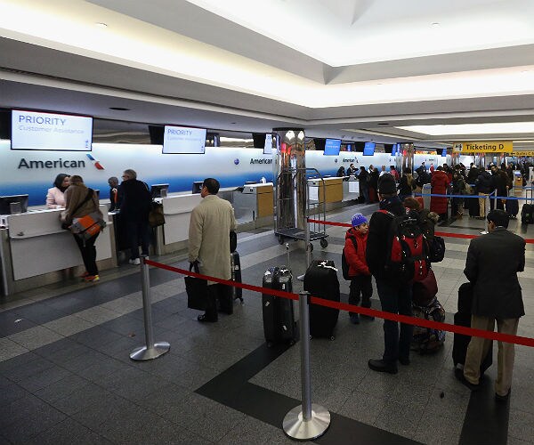 Passengers at JFK Airport Allowed to Exit Without Going Through Customs