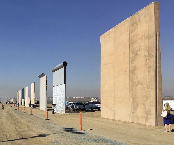 Poll: 57 Percent of American Voters Oppose Border Wall