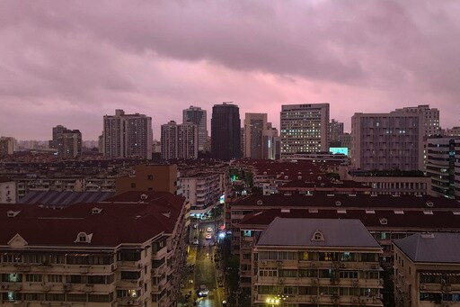 Typhoon Hits Shanghai with 94-mph Winds after 400,000 People Were Evacuated