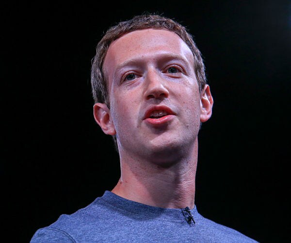 Mark Zuckerberg Warns Against 'Fearful Voices' That Support 'Building Walls'