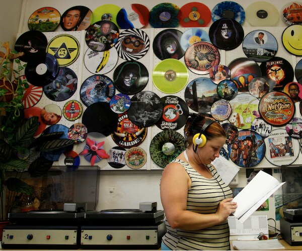 Columbia House Says Goodbye: Mail-Order Music Giant Files for Bankruptcy