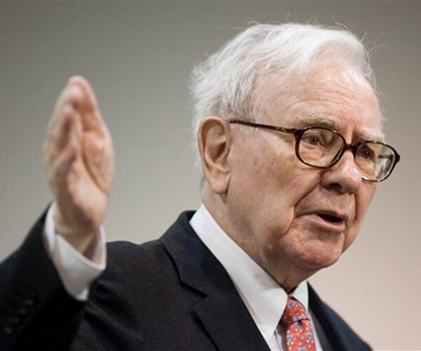 Buffett: 'Outrageous' Acts Lifted College's Endowment to $2 Billion