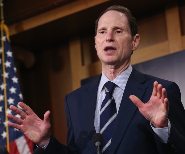 Sen. Wyden: Nunes' Disclosure May Actually Be Classified Leak