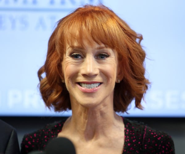 Kathy Griffin Shaves Head in Solidarity With Sister Fighting Cancer