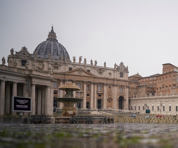 st peters square