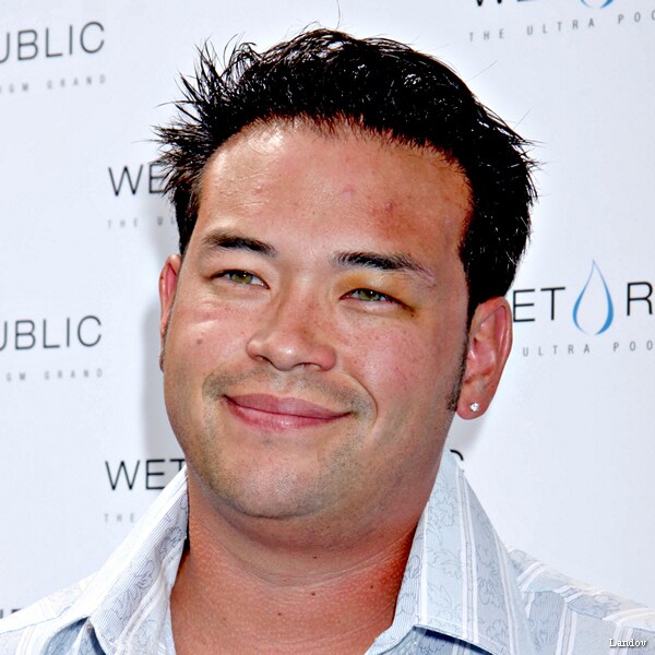 Jon Gosselin Working as a Waiter, Lives in Secluded Cabin in Woods