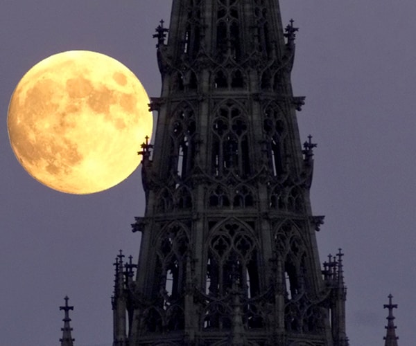 World's Tallest Church Being Eaten Away by Urine, Vomit