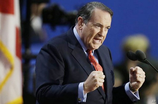 Huckabee: Churches Should Consider Dropping Tax-Exempt Status