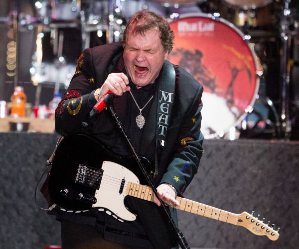 Meat Loaf Collapses On Stage, Begins Recovery After Hospitalization