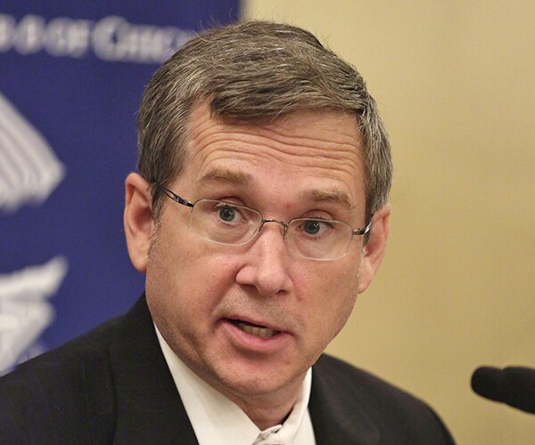 GOP Sen. Mark Kirk: Steer Clear of Trump to Win Re-election