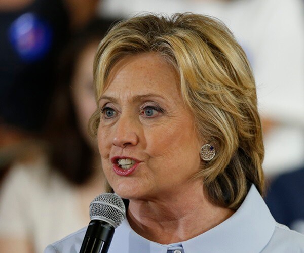 Clinton's IT Aide to Plead the Fifth in Email Lawsuit