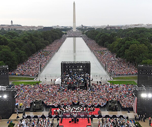 masses of revelers attend the july 4 salute to america in washington, d.c.