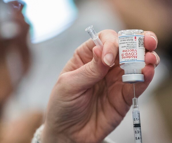 Israeli Study: 2nd Vaccine Booster Significantly Lowers COVID Death Rate