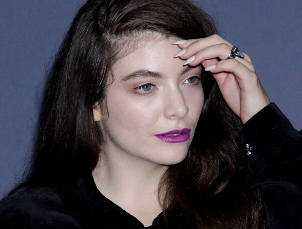 'Royals' Banned in SF: Lorde's Hit Song Barred Until After World Series