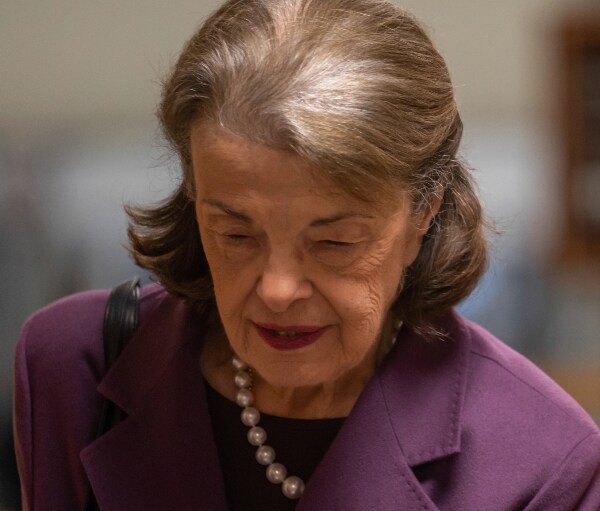 Sen. Feinstein Hospitalized With Shingles, Expects Full Recovery