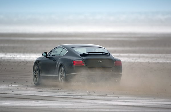 Idris Elba: Bentley's 180MPH Breaks UK Land Speed Record