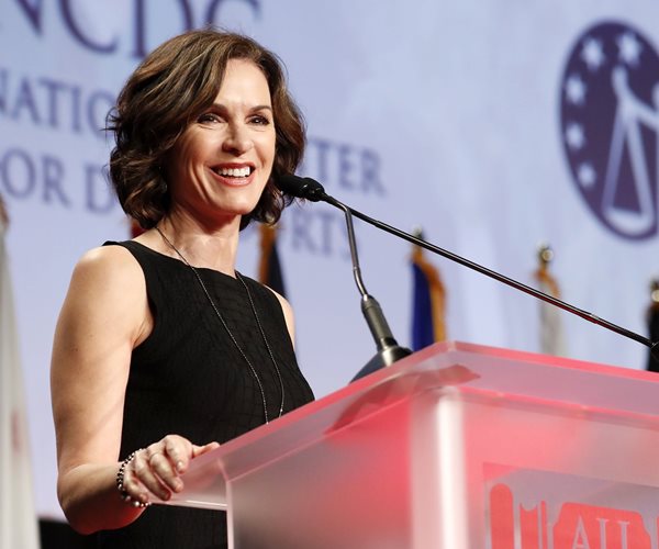 '20/20' Anchor Elizabeth Vargas Leaving ABC News