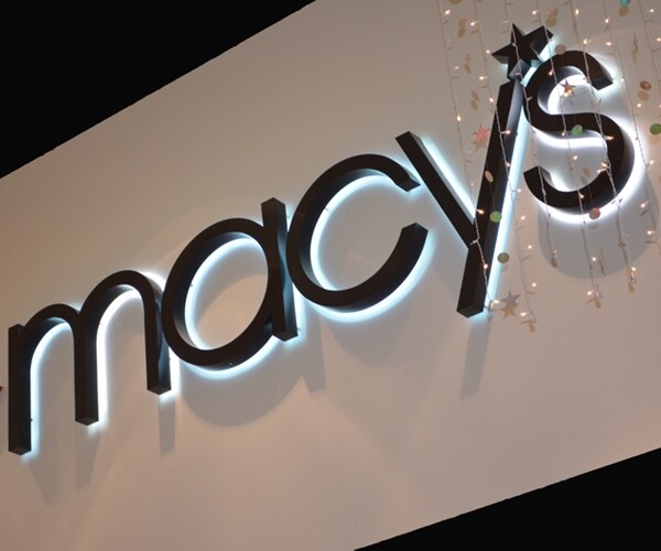 Macy's Boosts Holiday Season Hiring by 5,500 Workers for Online Demand