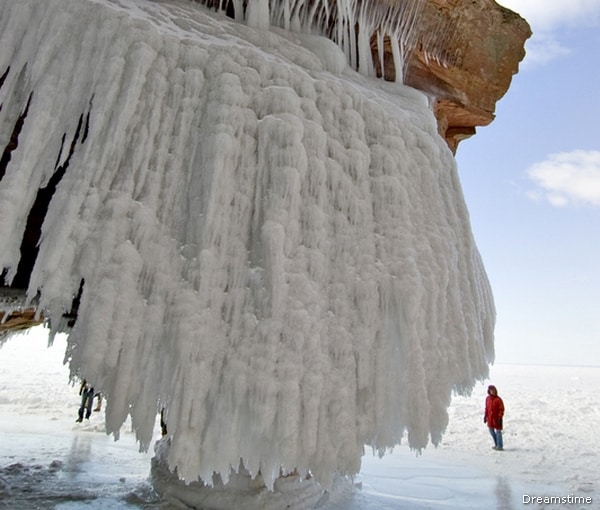 Ice Caves in Reach After Polar Vortex Freezes Lake Superior 