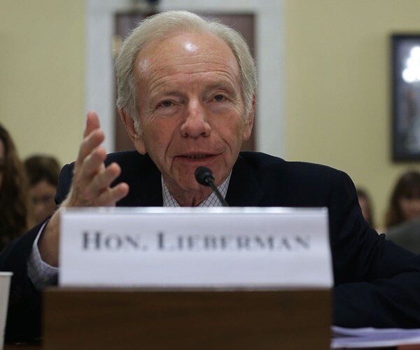 Former Dem Sen. Joe Lieberman Could Endorse Trump