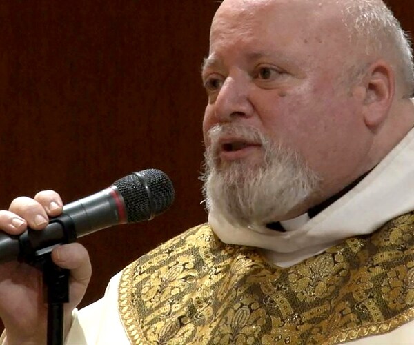 Catholic Priest Urges Trump Protesters to Commit Suicide