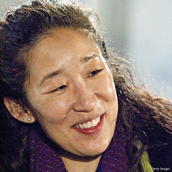 Sandra Oh Tears Up for Katie Couric Over 'Grey's Anatomy' Exit