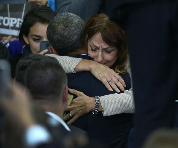 Nebraska Professor Who 'F-Bombed' Police Meets Obama After Omaha Speech