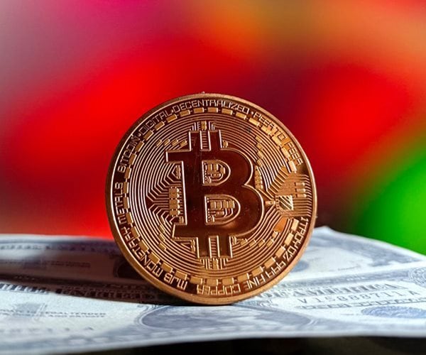 BlackRock, VanEck Set Low Fees for Spot Bitcoin ETFs