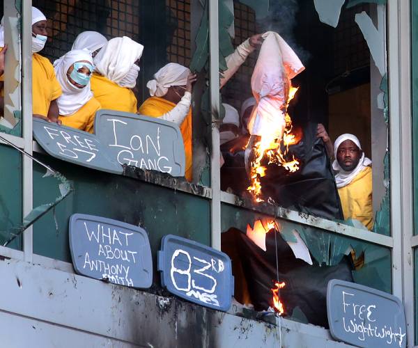 Inmates at St. Louis Jail Set Fires, Break Windows