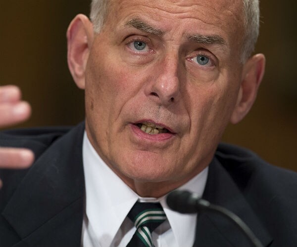 Trump Flying Solo, Leaves Kelly in the Dark