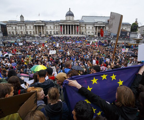 Brexit Protesters Fill Trafalgar Square to Vent Frustrations