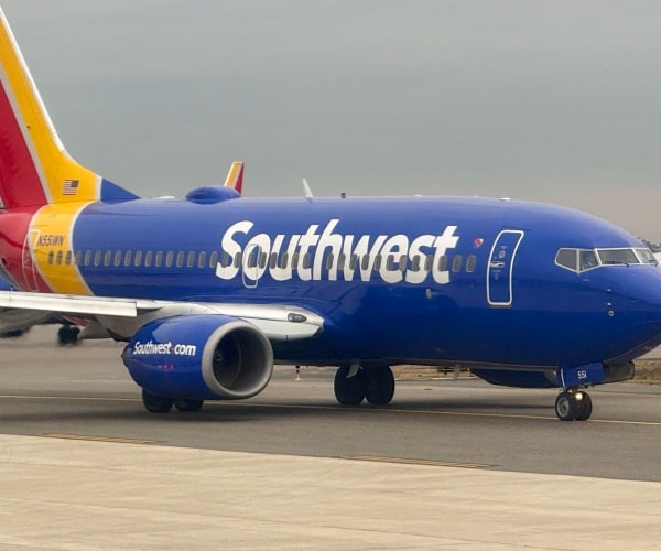 Southwest to Cut Corporate in Mass Layoff