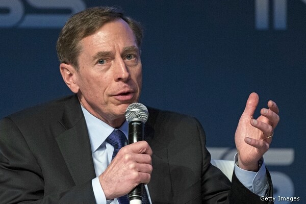 Petraeus: US Cannot Be Air Force For Iraq Militias