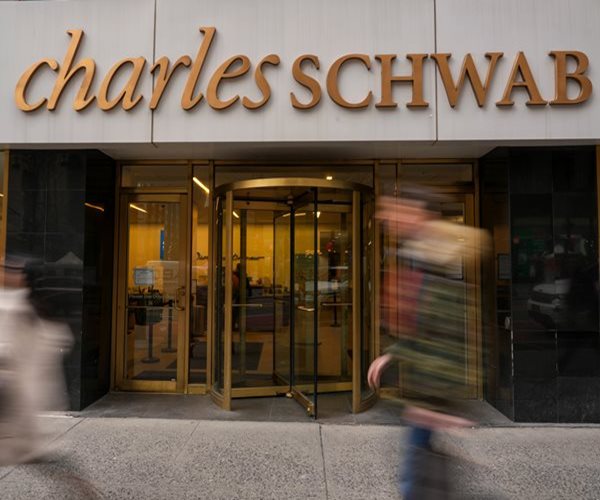 Charles Schwab Lays Off 6% of Employees