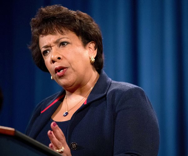 Loretta Lynch Calls for 'Peaceful Way Forward' in Charlotte