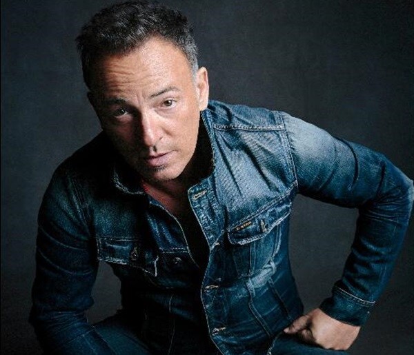 Hanks, Springsteen Among Obama's Last Medal of Freedom Recipients